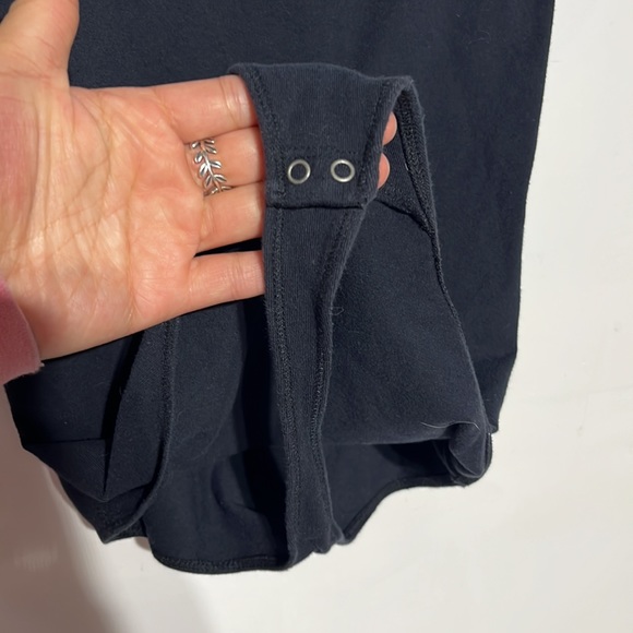 Abercrombie & Fitch Black Scoop Neck Thong Bodysuit Size Medium - Picture 4 of 10